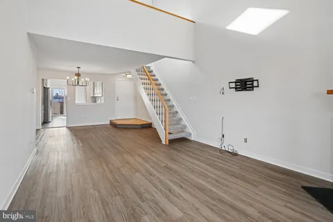 a picture of a bathroom with mirror
