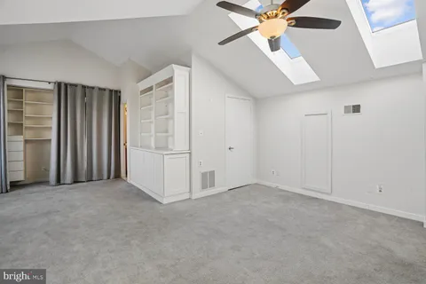 $675,000 | 2108 Chesapeake Harbour Drive East, Unit 201, Annapolis, MD 21403