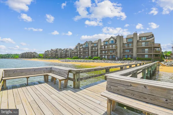 $675,000 | 2108 Chesapeake Harbour Drive East, Unit 201, Annapolis, MD 21403