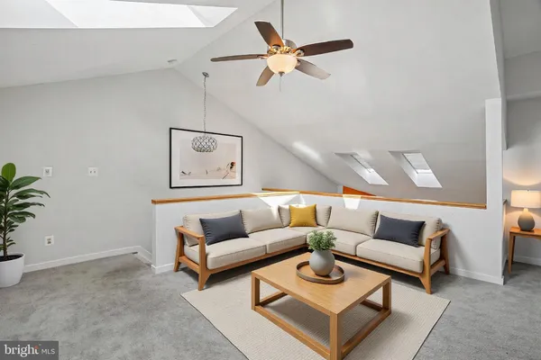 $675,000 | 2108 Chesapeake Harbour Drive East, Unit 201, Annapolis, MD 21403