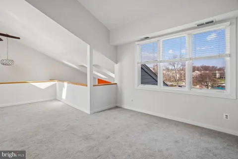 $675,000 | 2108 Chesapeake Harbour Drive East, Unit 201, Annapolis, MD 21403