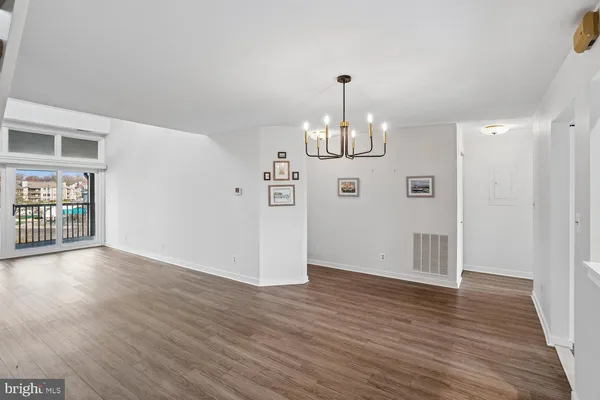 $675,000 | 2108 Chesapeake Harbour Drive East, Unit 201, Annapolis, MD 21403