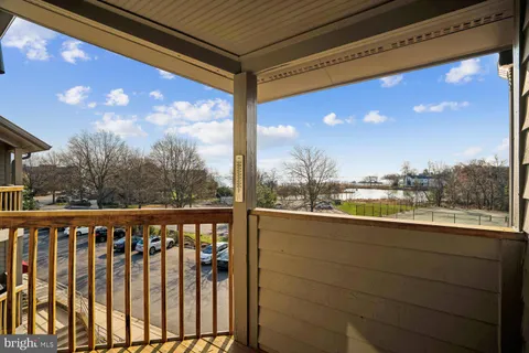 $675,000 | 2108 Chesapeake Harbour Drive East, Unit 201, Annapolis, MD 21403
