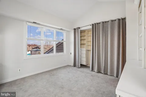 $675,000 | 2108 Chesapeake Harbour Drive East, Unit 201, Annapolis, MD 21403