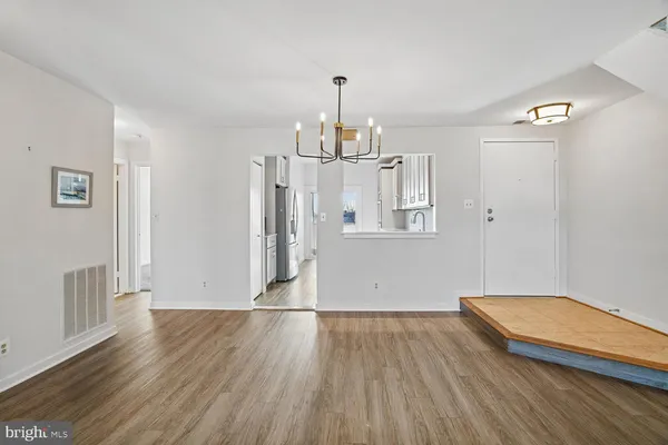 $675,000 | 2108 Chesapeake Harbour Drive East, Unit 201, Annapolis, MD 21403