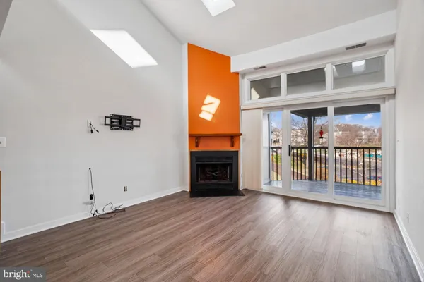 $675,000 | 2108 Chesapeake Harbour Drive East, Unit 201, Annapolis, MD 21403