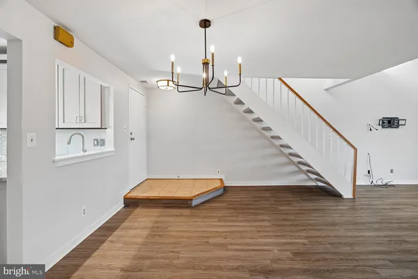 $675,000 | 2108 Chesapeake Harbour Drive East, Unit 201, Annapolis, MD 21403