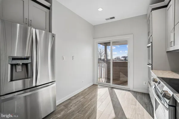 $675,000 | 2108 Chesapeake Harbour Drive East, Unit 201, Annapolis, MD 21403