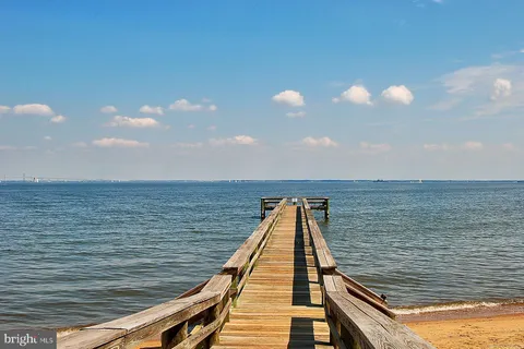 $675,000 | 2108 Chesapeake Harbour Drive East, Unit 201, Annapolis, MD 21403