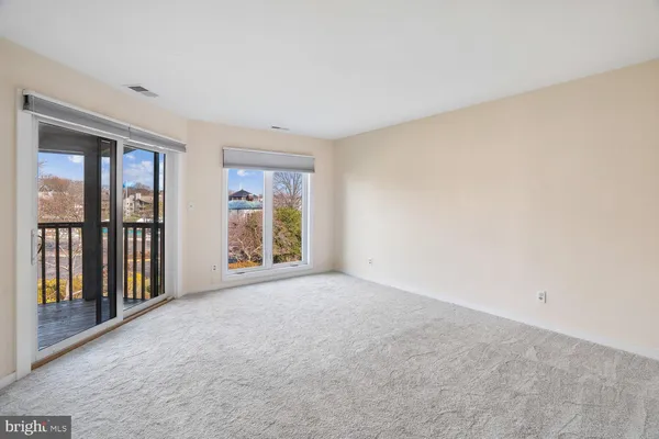 $675,000 | 2108 Chesapeake Harbour Drive East, Unit 201, Annapolis, MD 21403