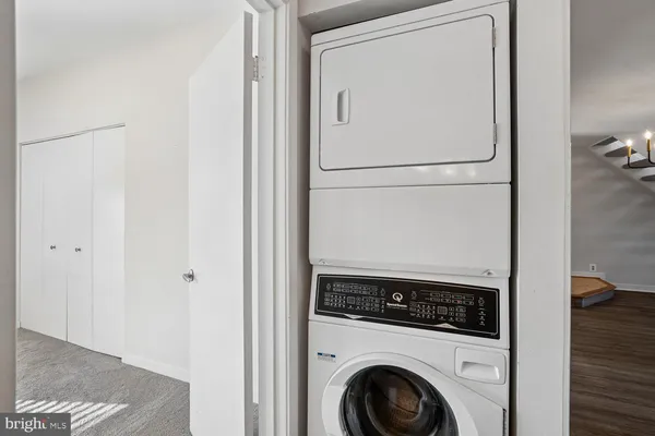 $675,000 | 2108 Chesapeake Harbour Drive East, Unit 201, Annapolis, MD 21403