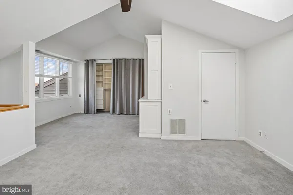 $675,000 | 2108 Chesapeake Harbour Drive East, Unit 201, Annapolis, MD 21403