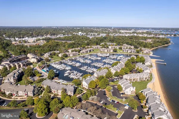 $675,000 | 2108 Chesapeake Harbour Drive, Unit 201, Annapolis, MD 21403