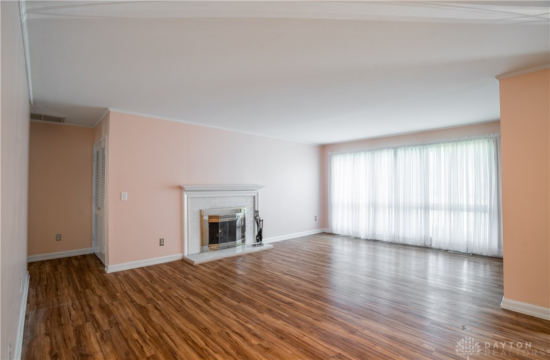 928 East Stroop Road Dayton, OH 45429 - Photo 7 of 27