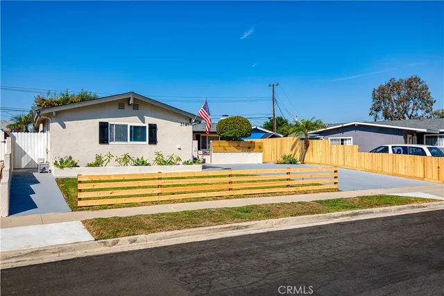 $1,399,000 | 3141 Barbados Place, Costa Mesa, CA 92626