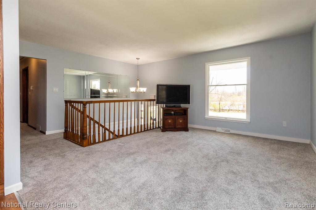747 North Beck Road Canton, MI 48187 - Photo 10 of 48