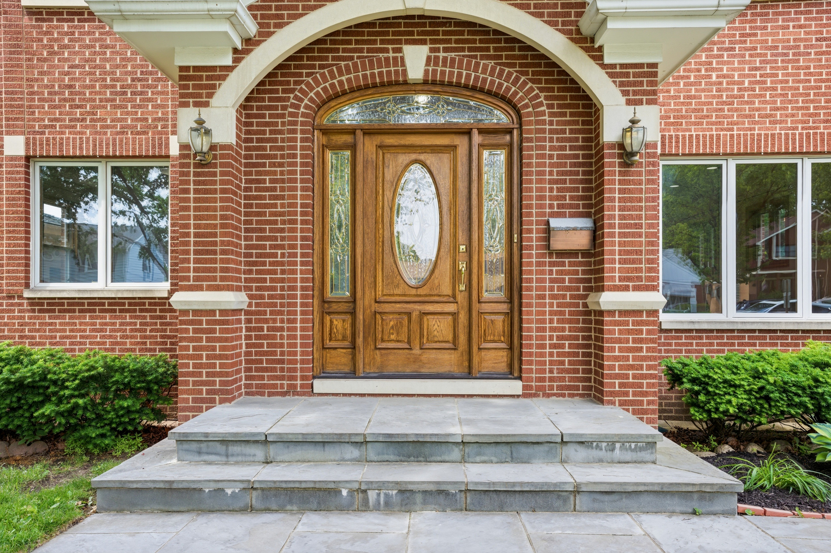 1236 Brophy Avenue Park Ridge, IL 60068 - Photo 2 of 33