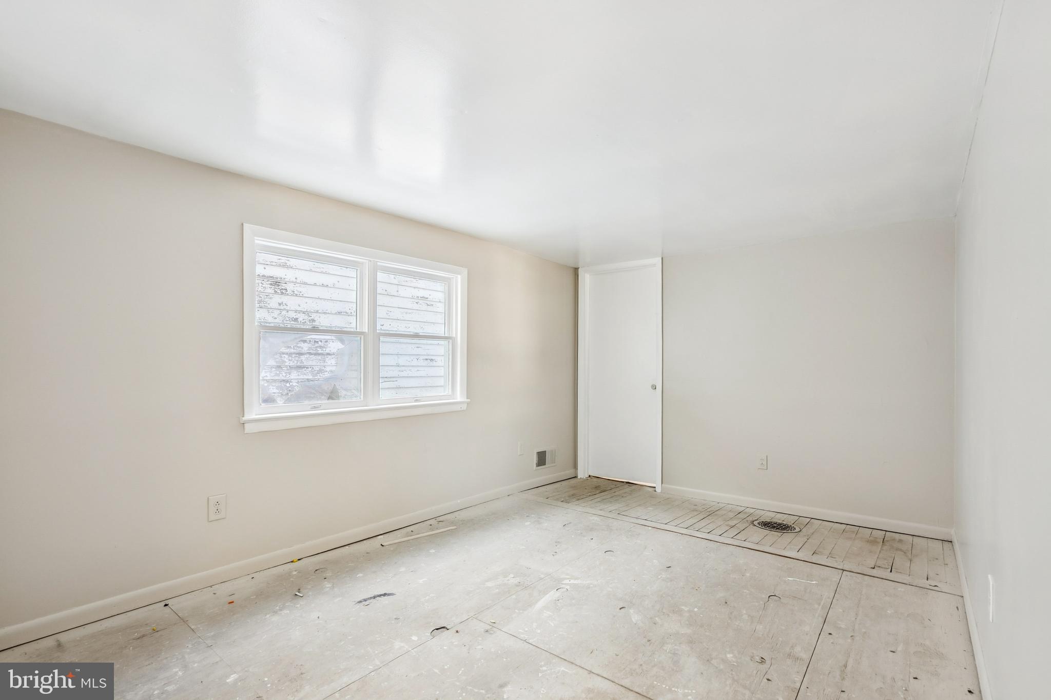 369 East Broadway Salem, NJ 08079 - Photo 16 of 28 Bedroom #1