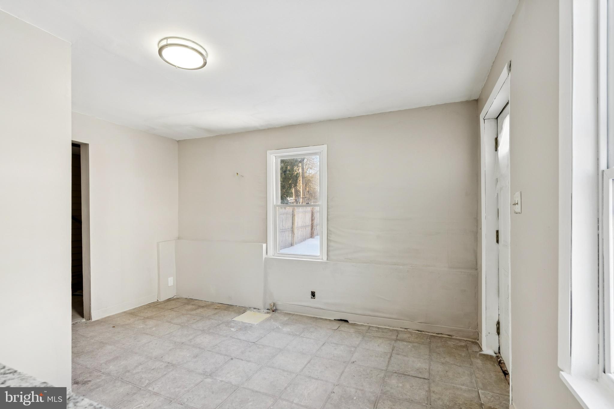 369 East Broadway Salem, NJ 08079 - Photo 10 of 28 Kitchen