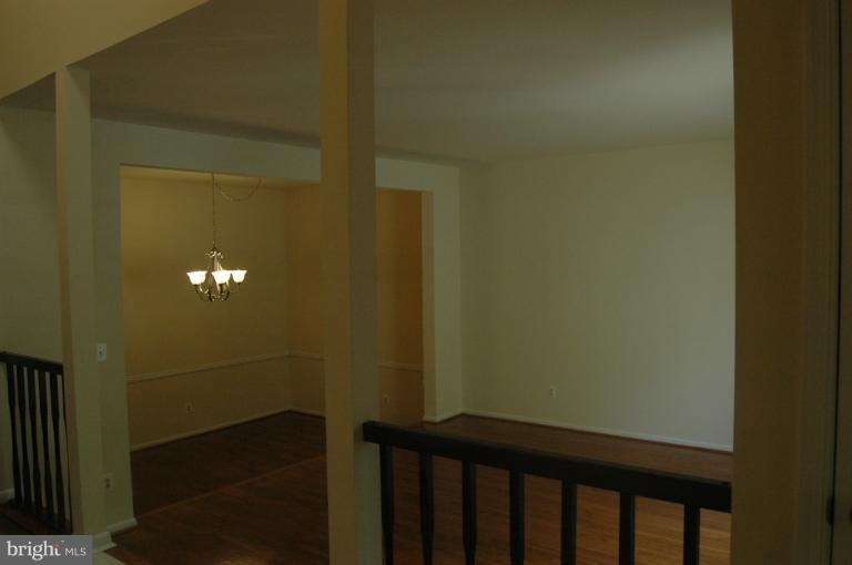 11111 Watermans Drive Reston, VA 20191 - Photo 11 of 18 Living Room