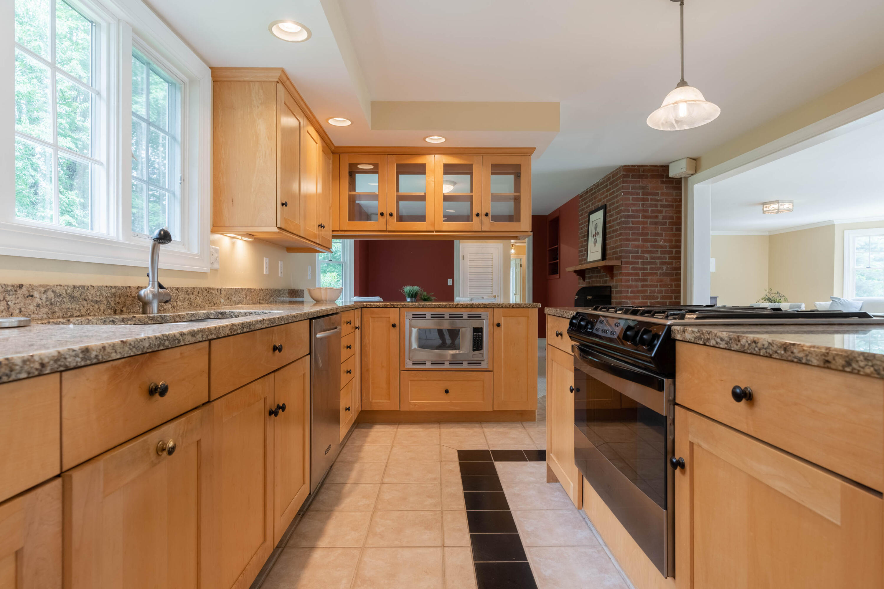 307 Foreside Road Cumberland, ME 04110 - Photo 12 of 30 307 Foreside Road Kitchen