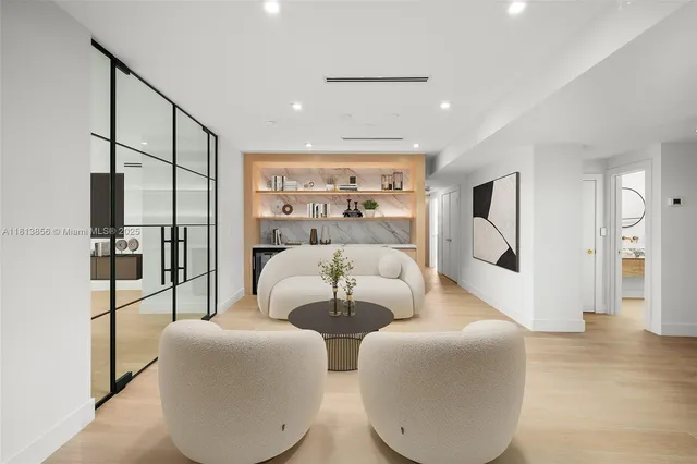 $10,000 | 5255 Collins Avenue, Unit 2J, Miami Beach, FL 33140