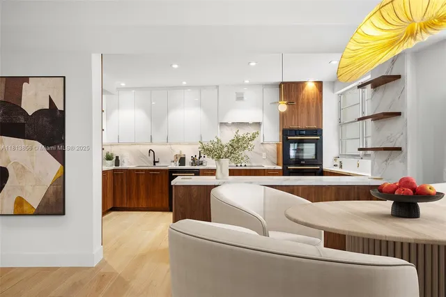 $10,000 | 5255 Collins Avenue, Unit 2J, Miami Beach, FL 33140