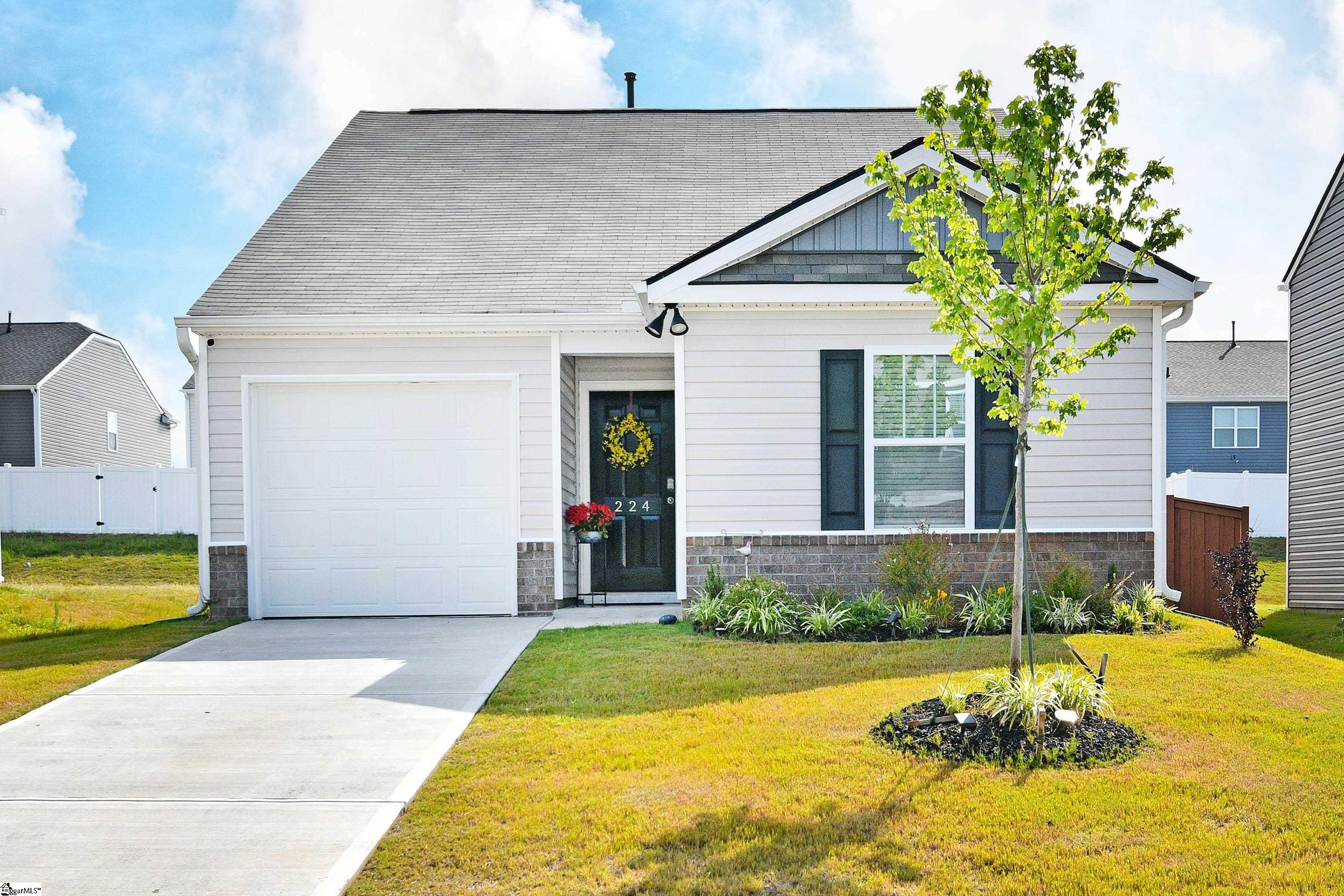 224 Boxbury Way Fountain Inn, SC 29644 - Photo 1 of 36 Gallery Image 1