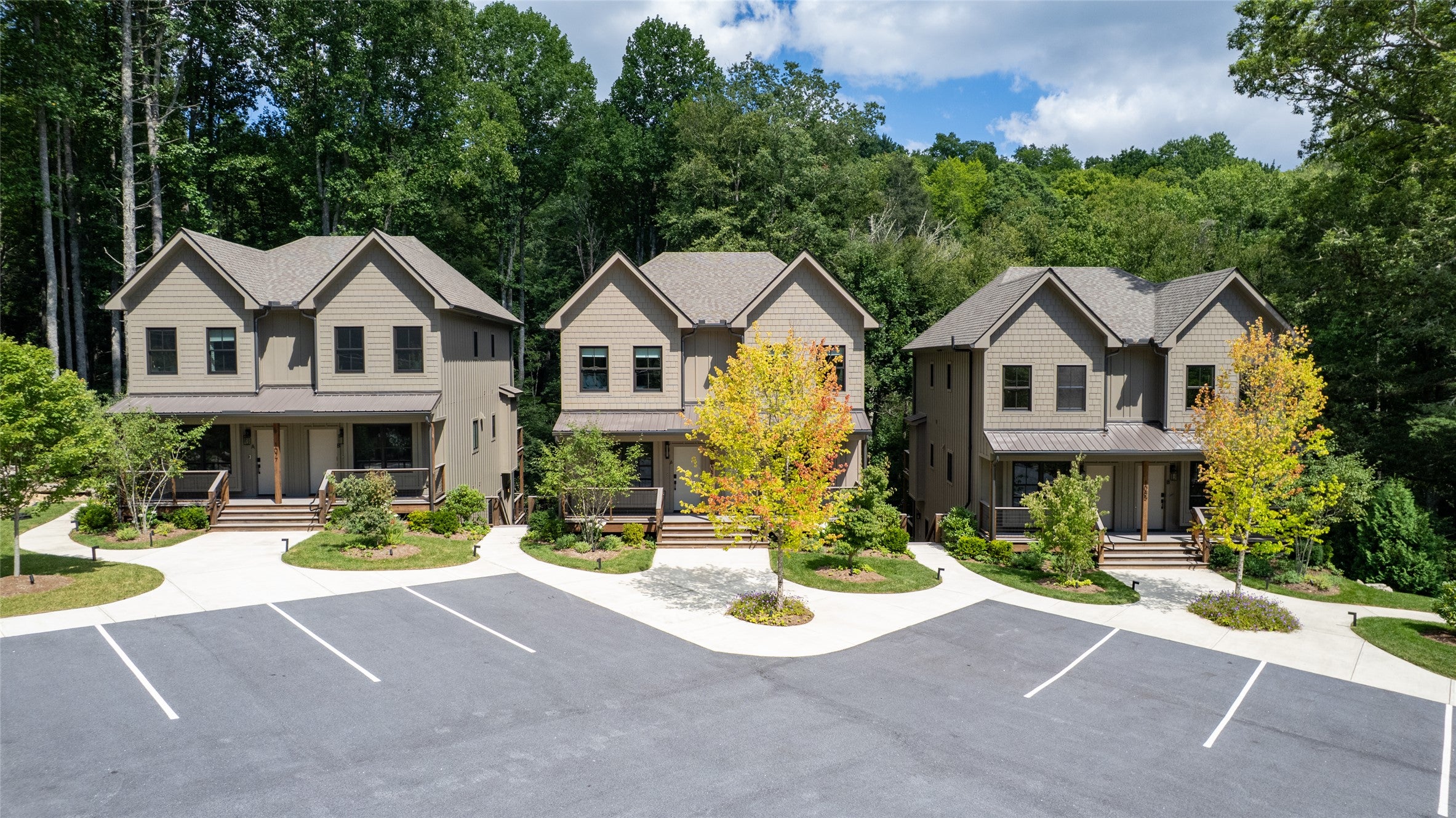 1077 B Hicks Road, Unit 2 Highlands, NC 28741 - Photo 2 of 30 Gallery Image 2