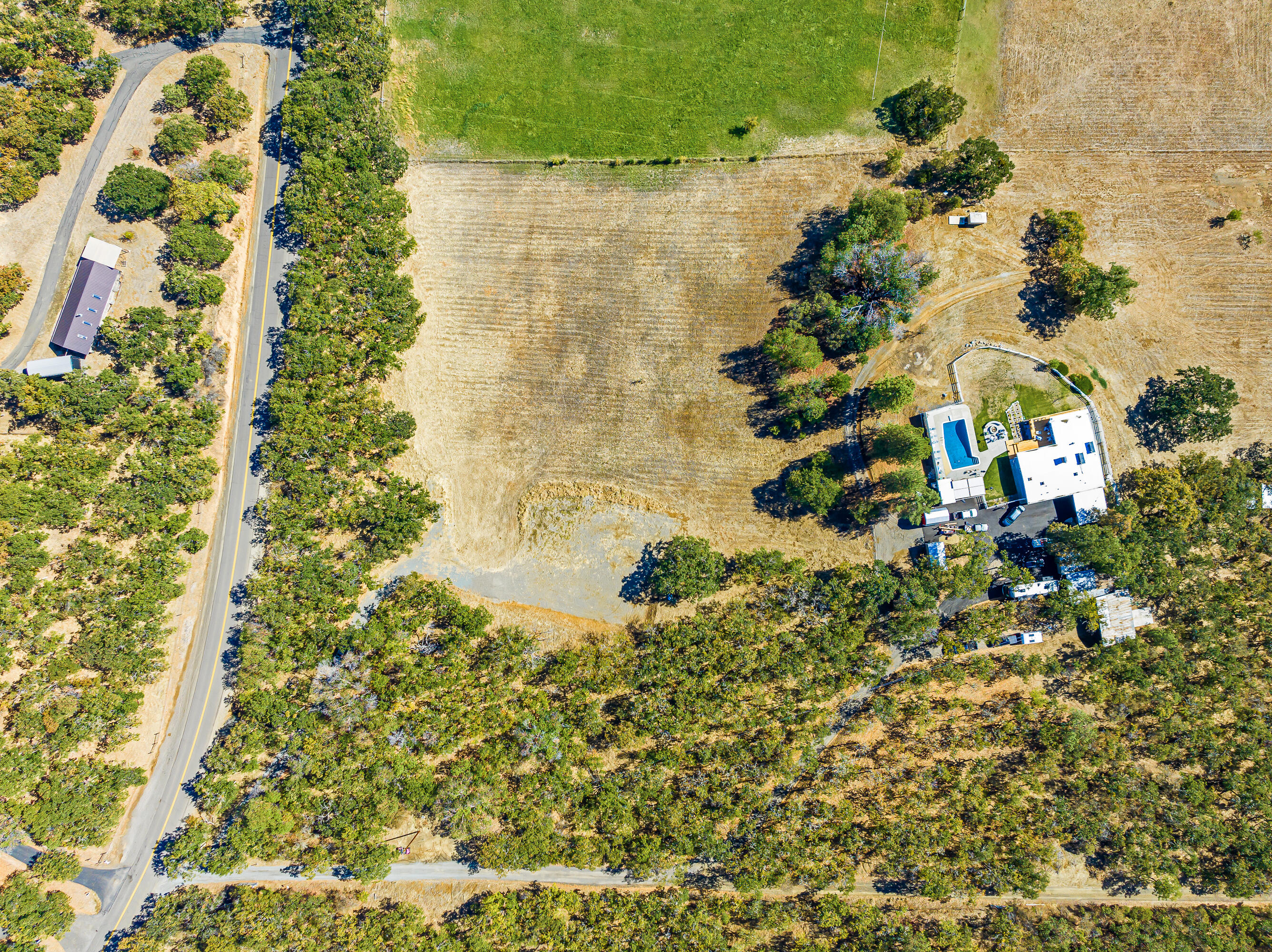 4851 Pioneer Road Medford, OR 97501 - Photo 5 of 26 DJI_0464
