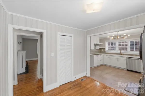 $2,400 | 2214 Arnold Drive, Charlotte, NC 28205