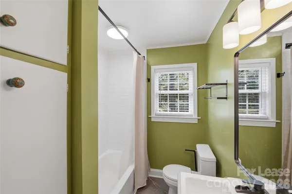 $2,400 | 2214 Arnold Drive, Charlotte, NC 28205