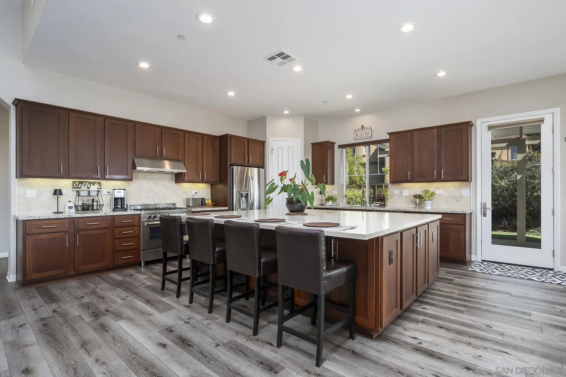 1812 Hayden Ranch Road Vista, CA 92084 - Photo 12 of 49 Gallery Image 12