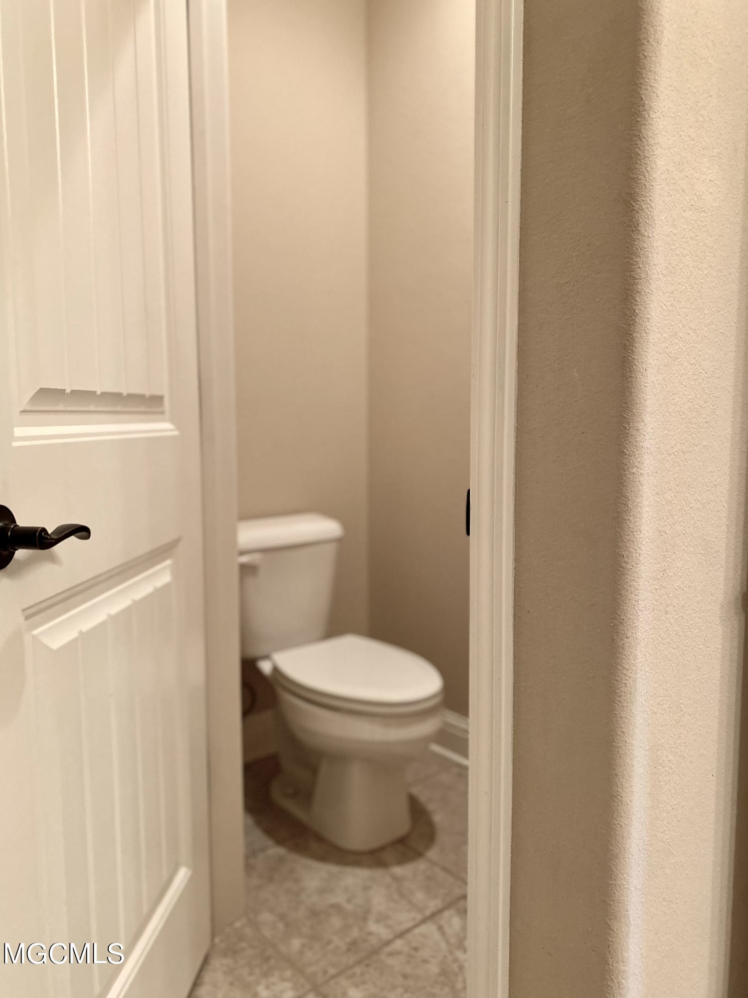 14415 North Swan Road Gulfport, MS 39503 - Photo 20 of 31 Master Bath