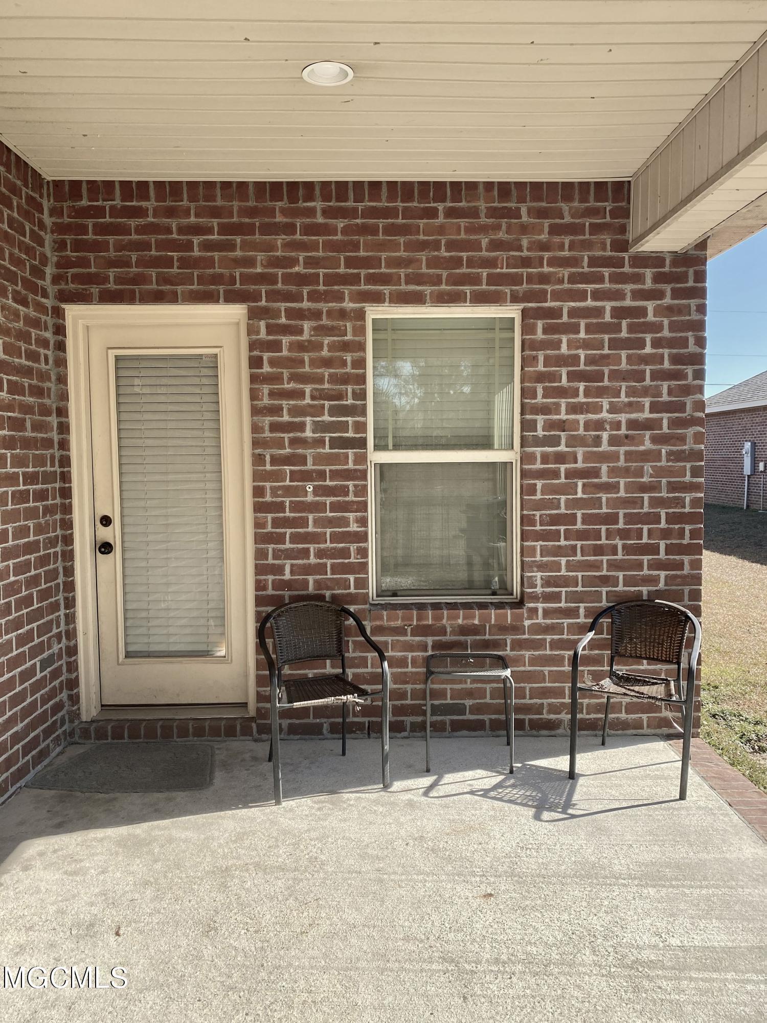 14415 North Swan Road Gulfport, MS 39503 - Photo 27 of 31 Patio