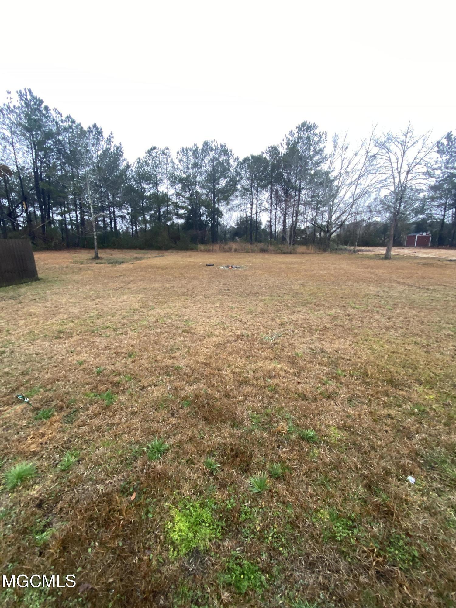 14415 North Swan Road Gulfport, MS 39503 - Photo 28 of 31 Large Backyard