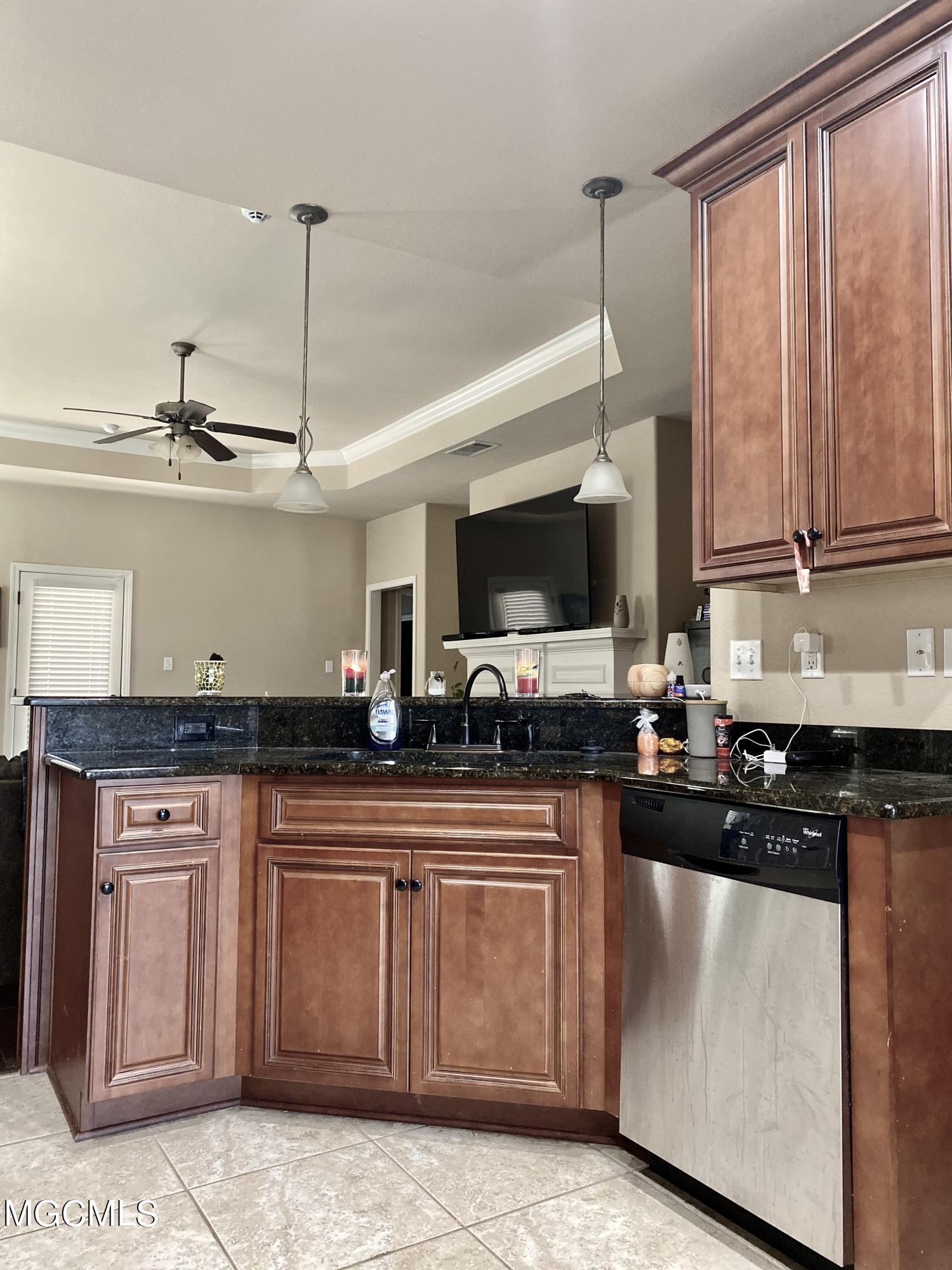 14415 North Swan Road Gulfport, MS 39503 - Photo 7 of 31 E58577A6-27BF-4FD1-87CF-D38486164EA7_1_2