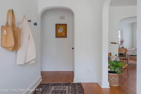 a picture of a bathroom