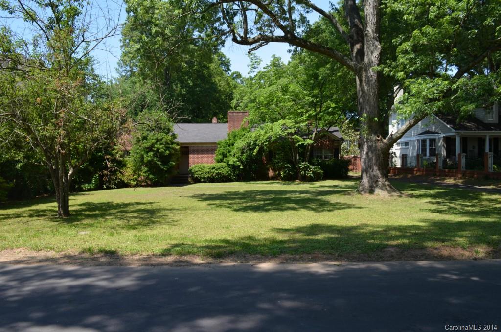 2346 Overhill Road Charlotte, NC 28211 - Photo 2 of 14