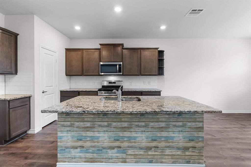606 Rawhide Way Princeton, TX 75407 - Photo 6 of 23