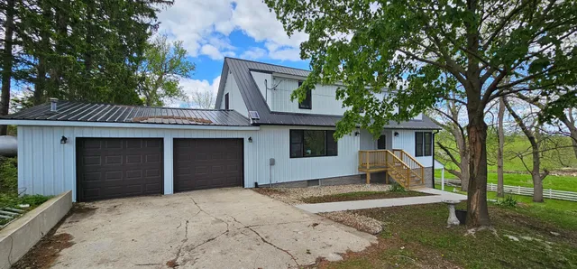 $429,000 | 16128 331st Avenue, Harmony, MN 55939