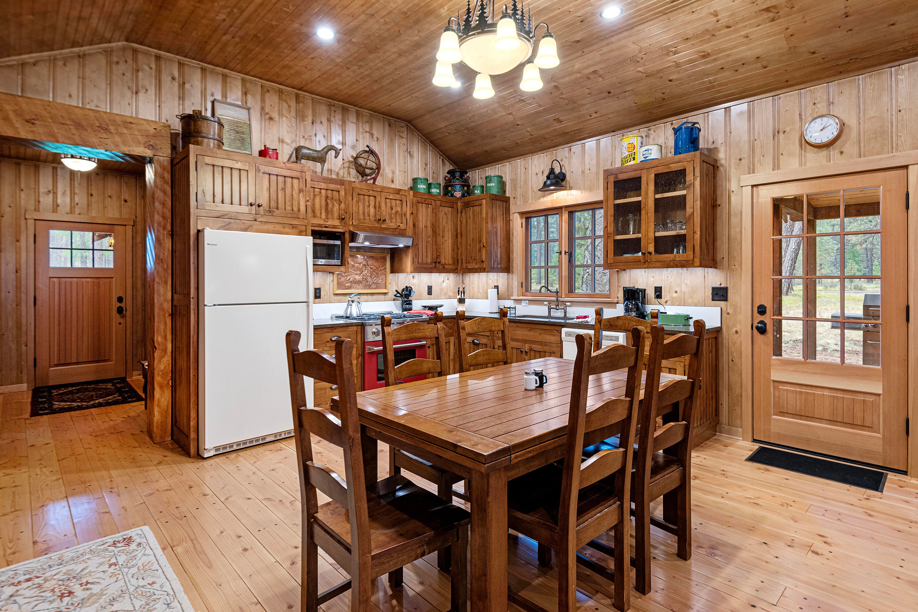 13375 Southwest Forest Service Road, Unit 24U3 Camp Sherman, OR 97730 - Photo 5 of 25 5