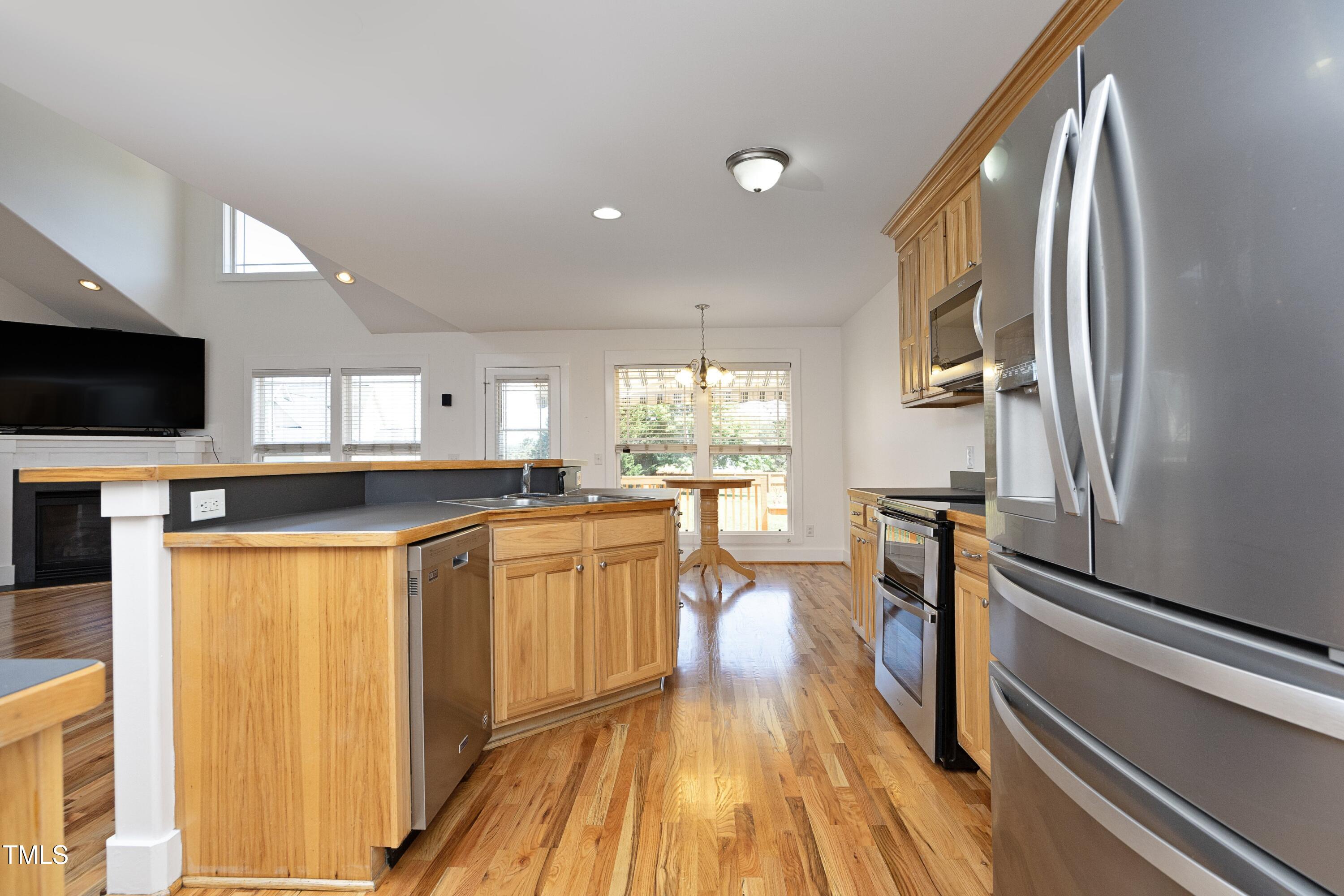 25 Ruth Circle Fuquay-Varina, NC 27526 - Photo 12 of 43 12Kitchen