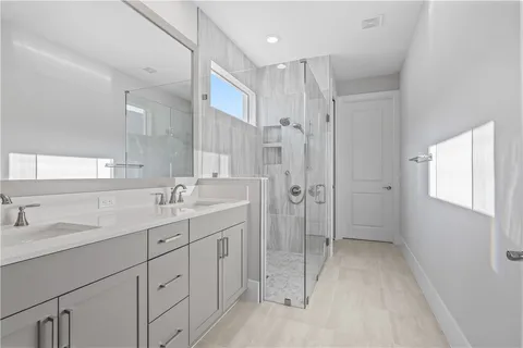 $675,000 | 2152 Falls Manor, Vero Beach, FL 32967
