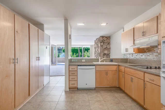$650,000 | 197 West Vía Lola, Unit 7, Palm Springs, CA 92262