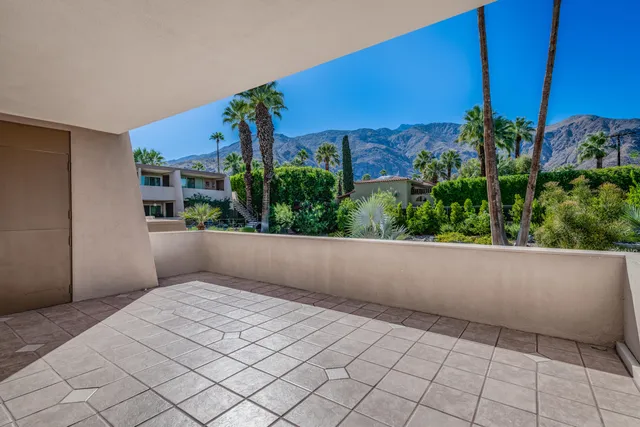 $650,000 | 197 West Vía Lola, Unit 7, Palm Springs, CA 92262