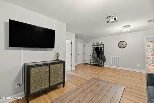 $445,000 | 7819 Elkton Lane, Powell, TN 37849