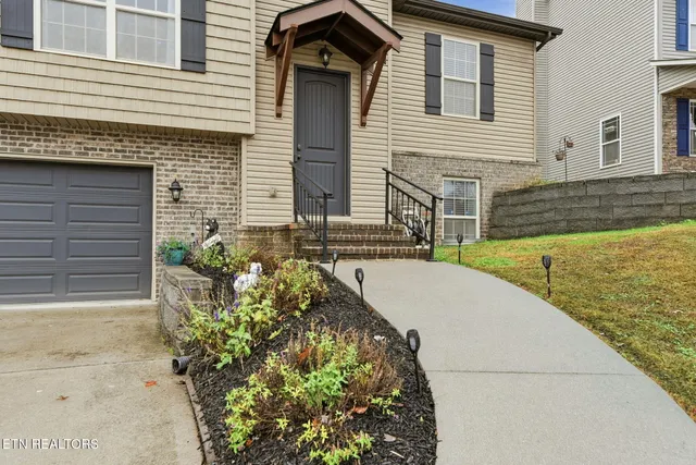 $445,000 | 7819 Elkton Lane, Powell, TN 37849