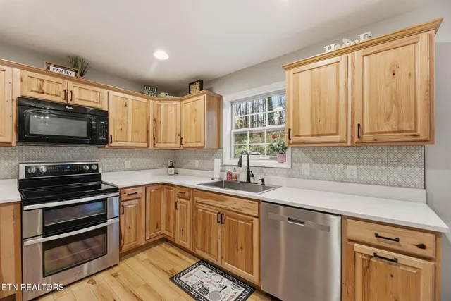 $445,000 | 7819 Elkton Lane, Powell, TN 37849