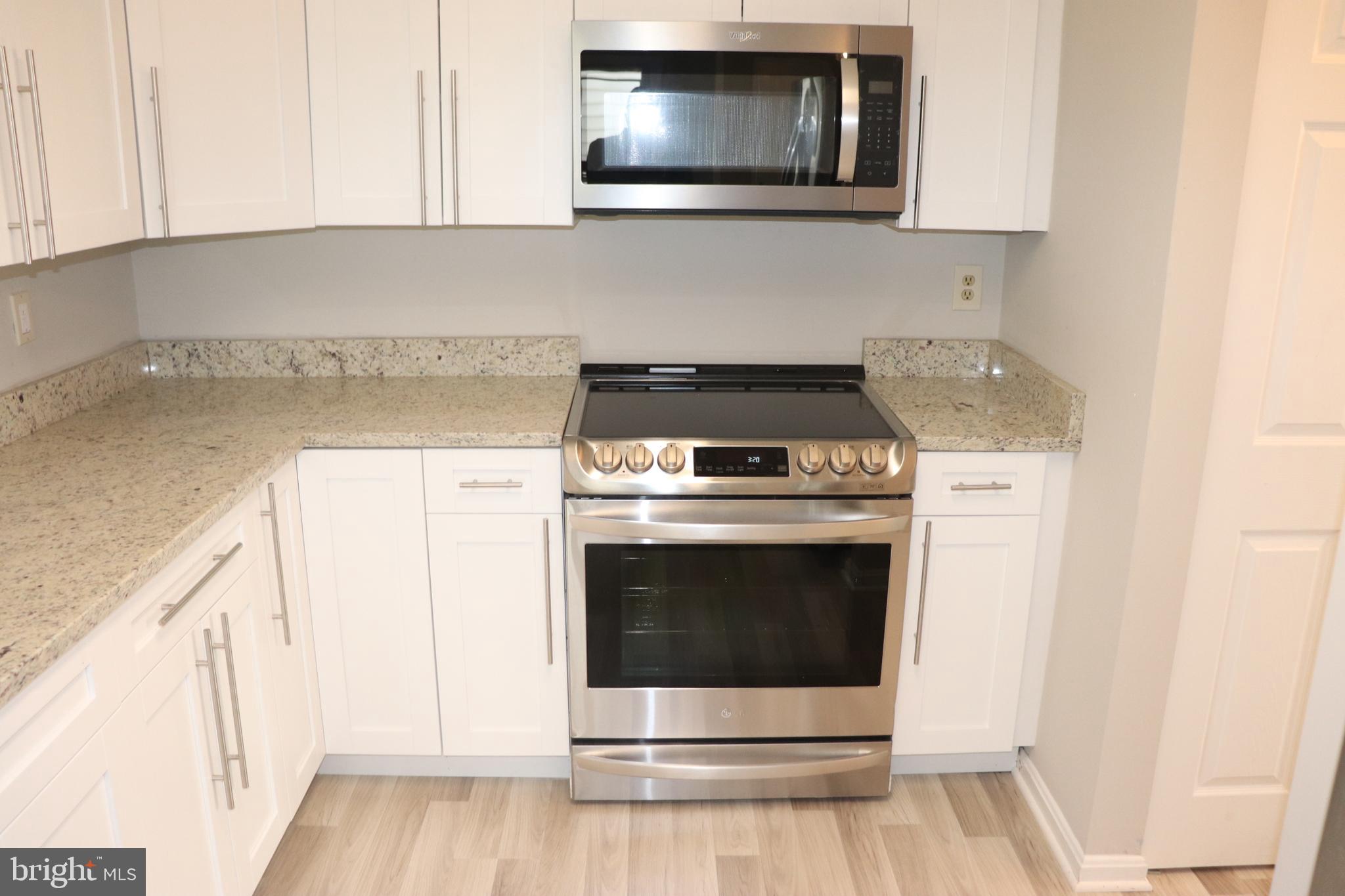 9324 Player Drive, Unit 124 Laurel, MD 20708 - Photo 10 of 34 Stainless!